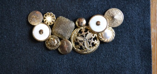 diy-vintage-buttons-necklace-3